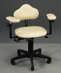 Figure 3  Fixed, adjustable armrests (<em>Image courtesy of Global</em>)